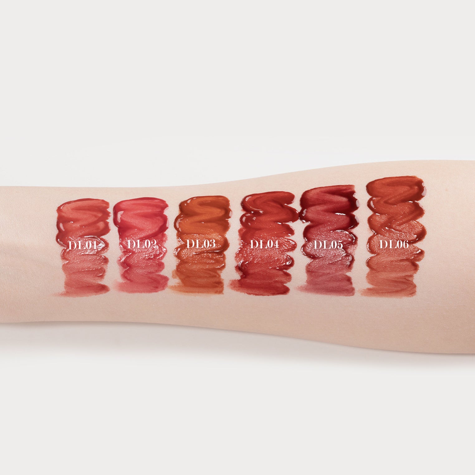 BLACK ROUGE DOUBLE LAYER SIGNATURE Over Velvet Aksamitny tint do ust o podwójnej formule 4,1 g