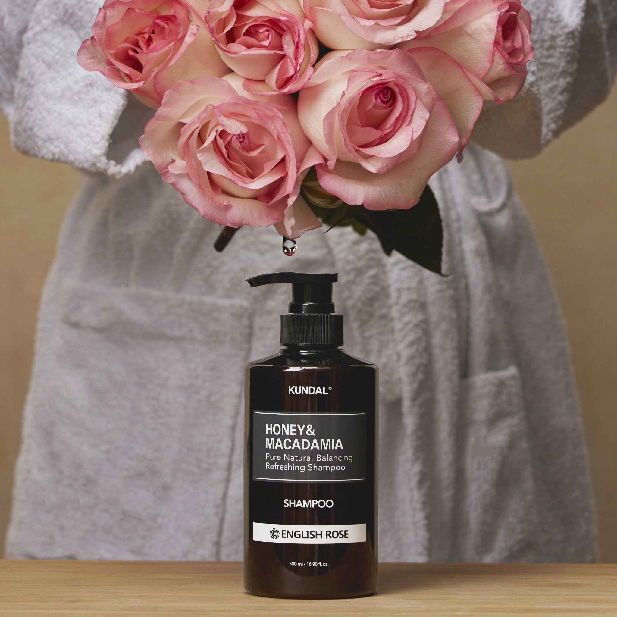 KUNDAL HONEY & MACADAMIA Shampoing rafraîchissant pour cheveux, Rose Anglaise 500 ml #2