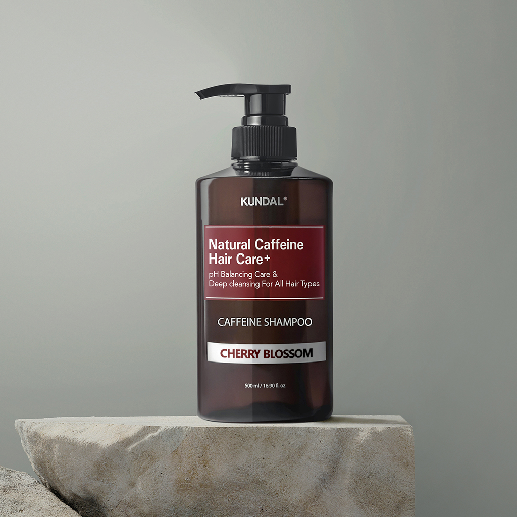 KUNDAL NATURAL CAFFEINE HAIR CARE+ Shampoing purifiant pour cheveux sujets à la chute, Fleur de Cerisier 500 ml #3