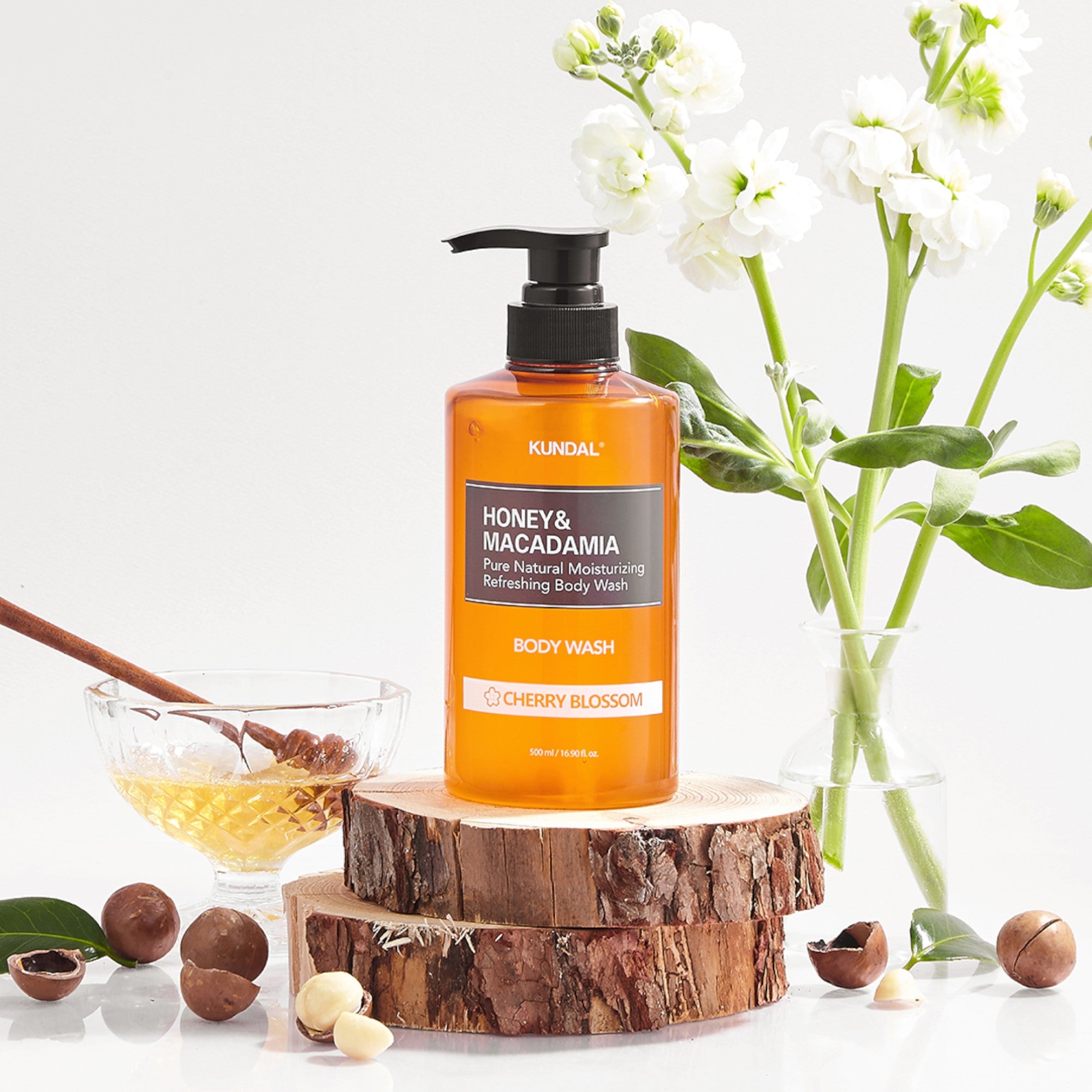 KUNDAL HONEY & MACADAMIA Gel douche rafraîchissant pour le corps à la fleur de cerisier 500 ml #2
